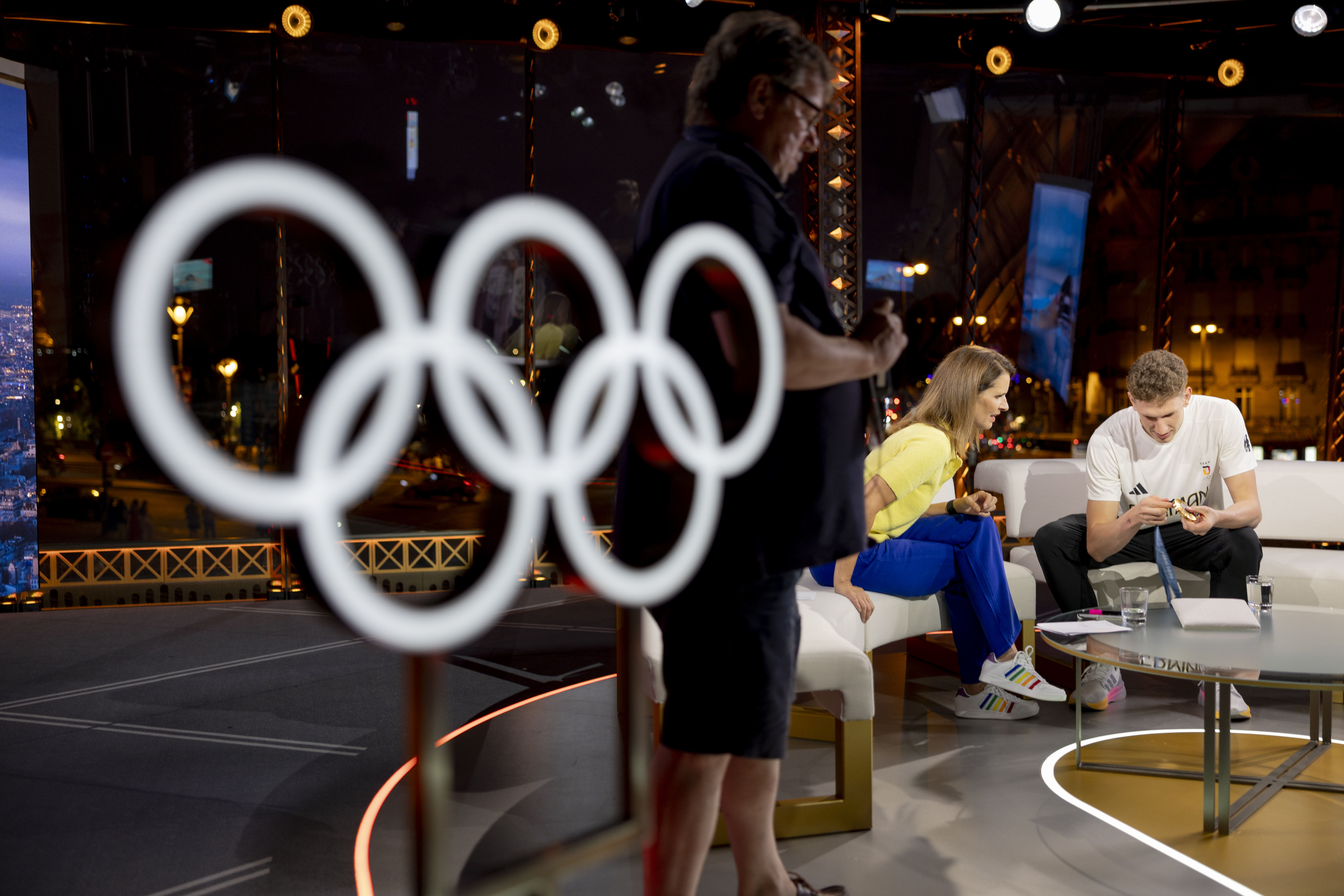 Lukas Maertens visiting the ZDF Olympic studio in Paris