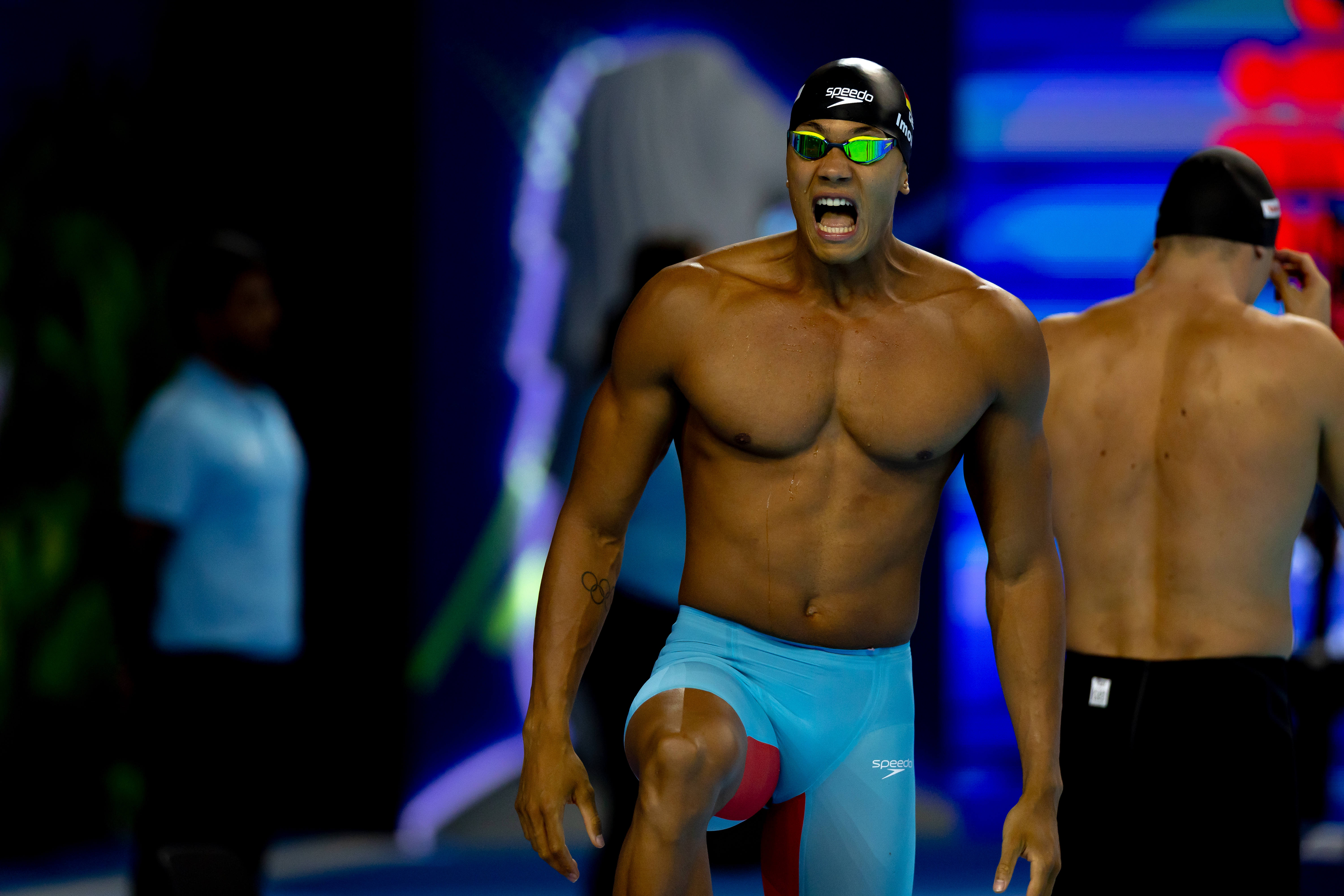 Melvin Imoudu preparing before his race at the World Championships Singapore 2025