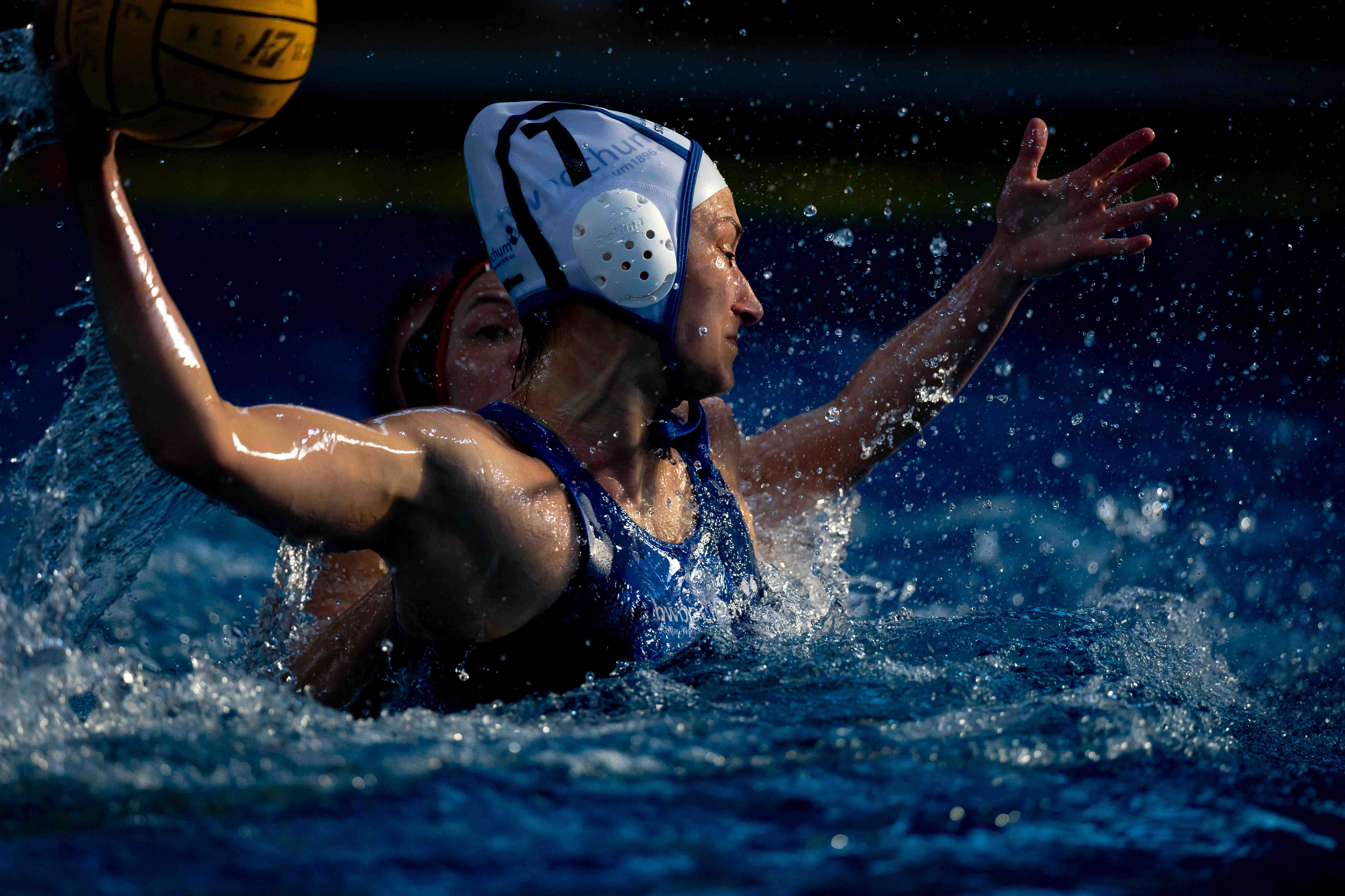 Water polo close contact